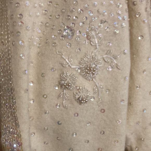 Gene Shelly’s Boutique International Lambs Wool and Beaded sweater Vintage - Picture 4 of 6
